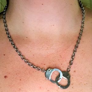 Handcuff Choker